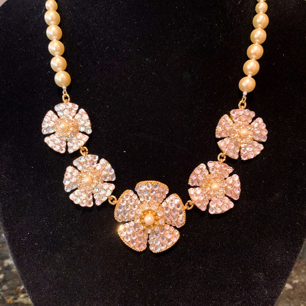 Formal statement necklace perfect for weddings